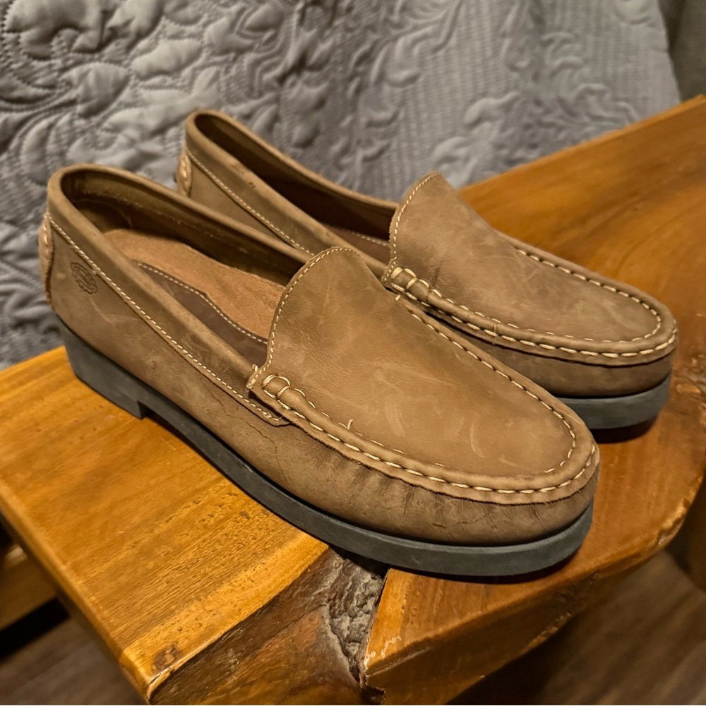 Womens Brown Leather Loafers, Brand New W/O Tags Sz 8~ Fits like a women’s 7-7.5